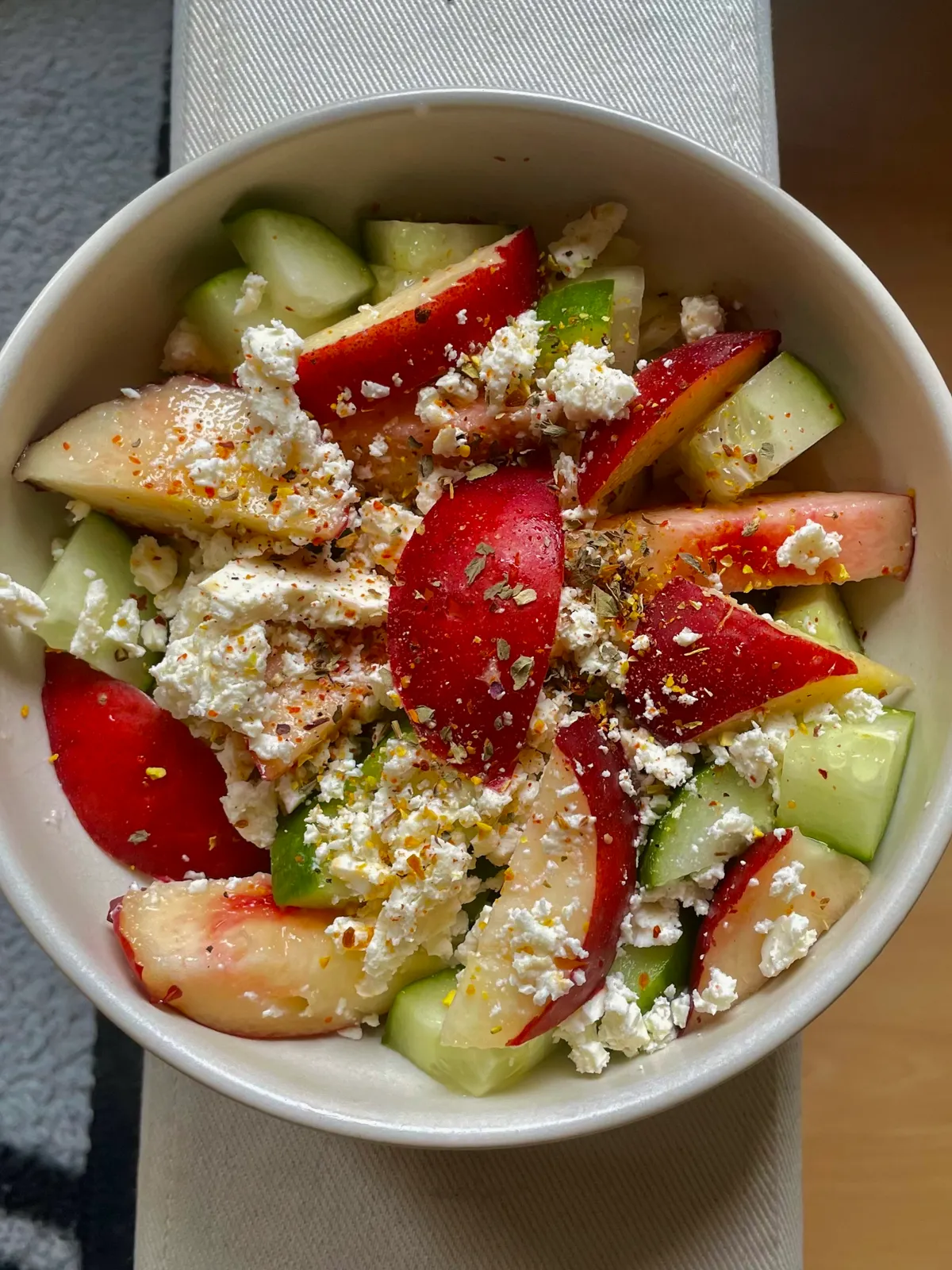 Pfirsich-Gurken Salat