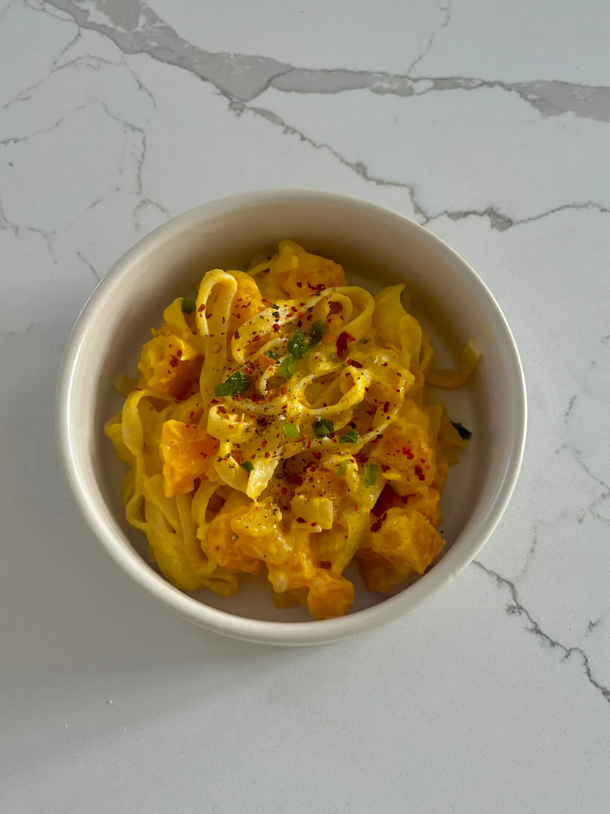 Tagliatelle mit Mango-Kürbis Sauce
