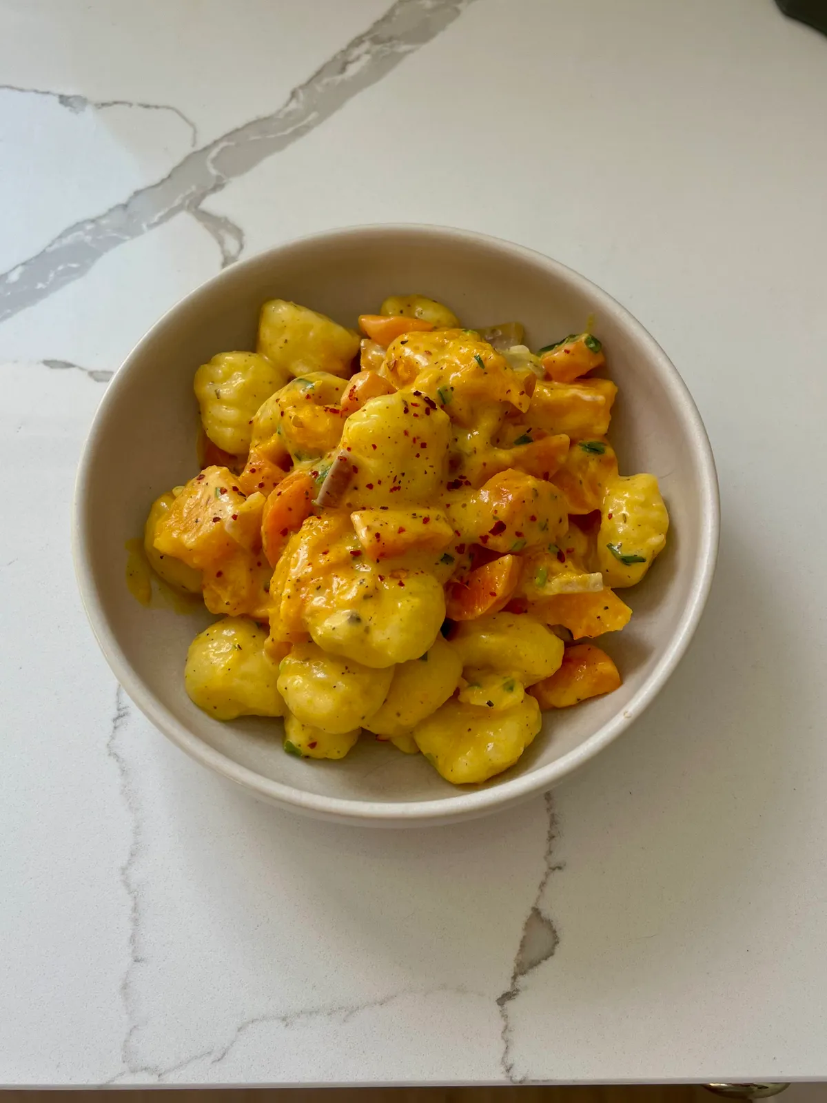 Gnocci-Kürbis Pfanne mit Curry-Frischkäse Sauce